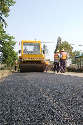 松滋市老城鎮(zhèn)新老公路路面改造工程即將全面完工