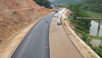 省道S221線大埔縣湖寮至楓朗段公路改建工程將在6月底前實(shí)現(xiàn)主體建成通車(chē)